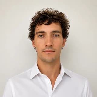 Porträt von Lukas Brunner