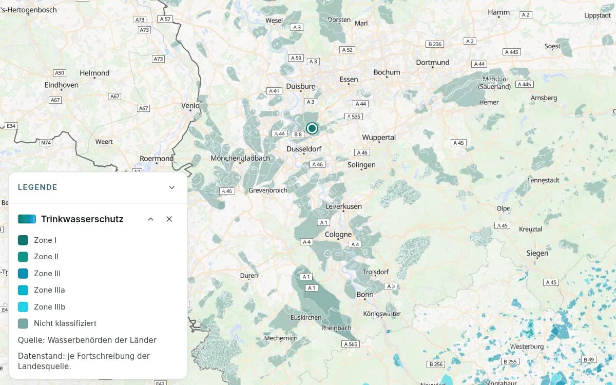 Rheinland und Ruhrgebiet mit Wasserschutzgebieten in Grün- und Blautönen sowie einer Markierung bei Ratingen. Die Legende nennt die Schutzzonen I, II, III, IIIa und IIIb sowie „Nicht klassifiziert“.